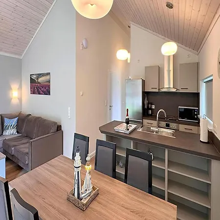 Mit Whirlpool Und Sauna In