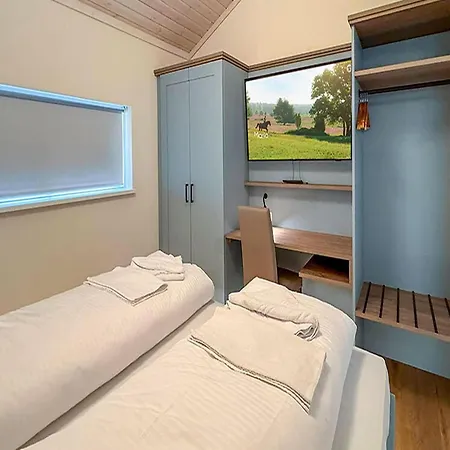 Mit Whirlpool Und Sauna In بيت للعطل باد بيفينسون